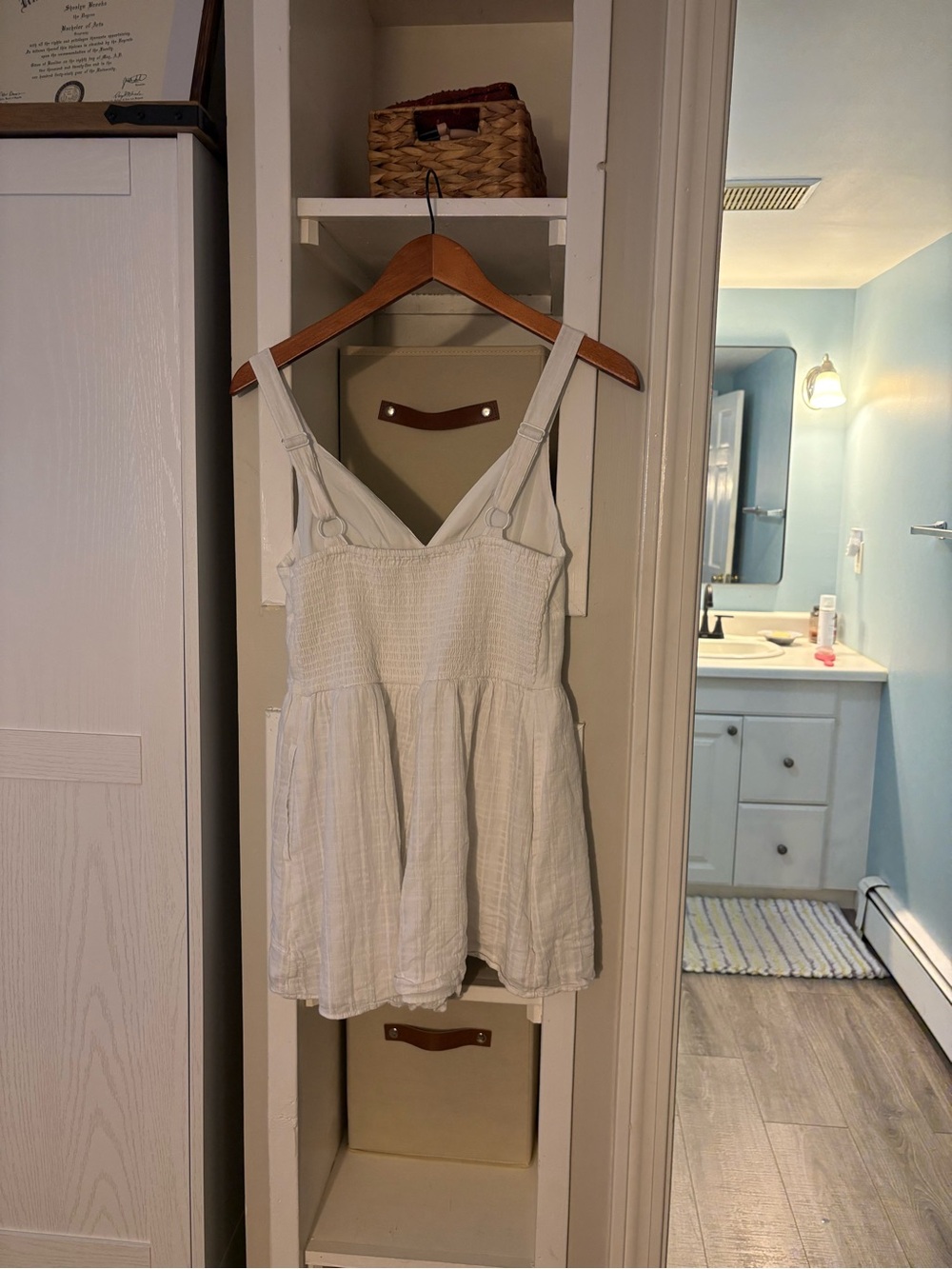 American Eagle Outfitters White Sleeveless Smocked Romper - Picture 3 of 3